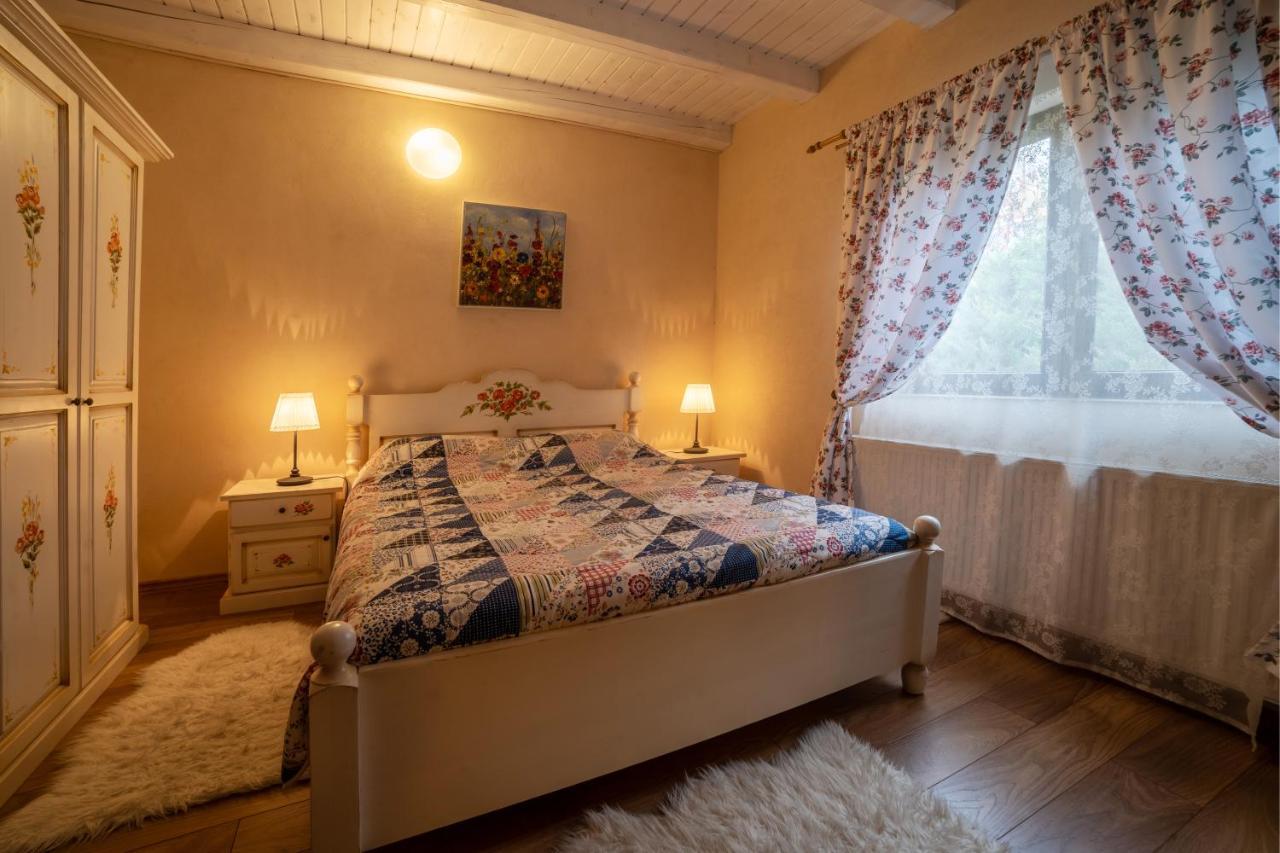 Отель Casa Cu Suflet Сигишоара Экстерьер фото