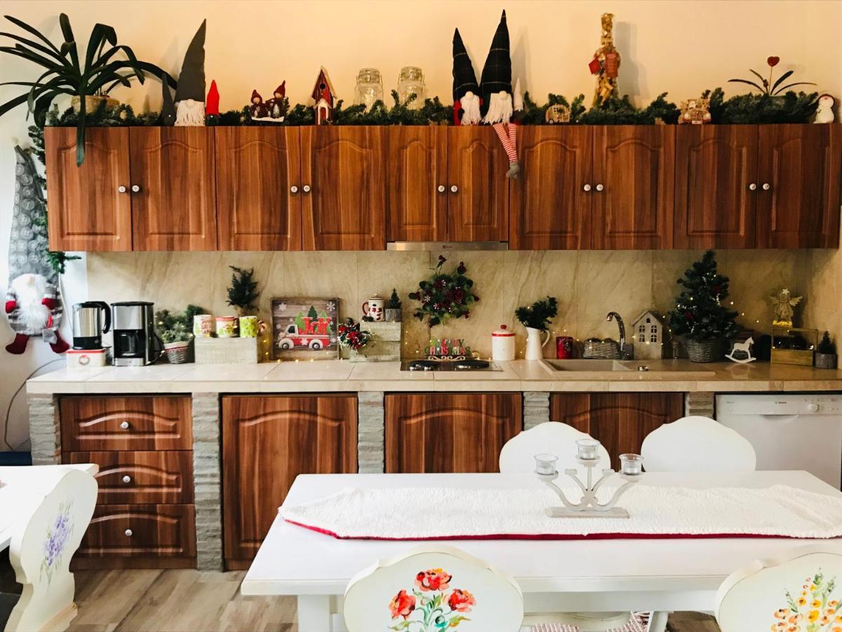 Отель Casa Cu Suflet Сигишоара Экстерьер фото